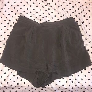 Woman’s Green Flowy Shorts
